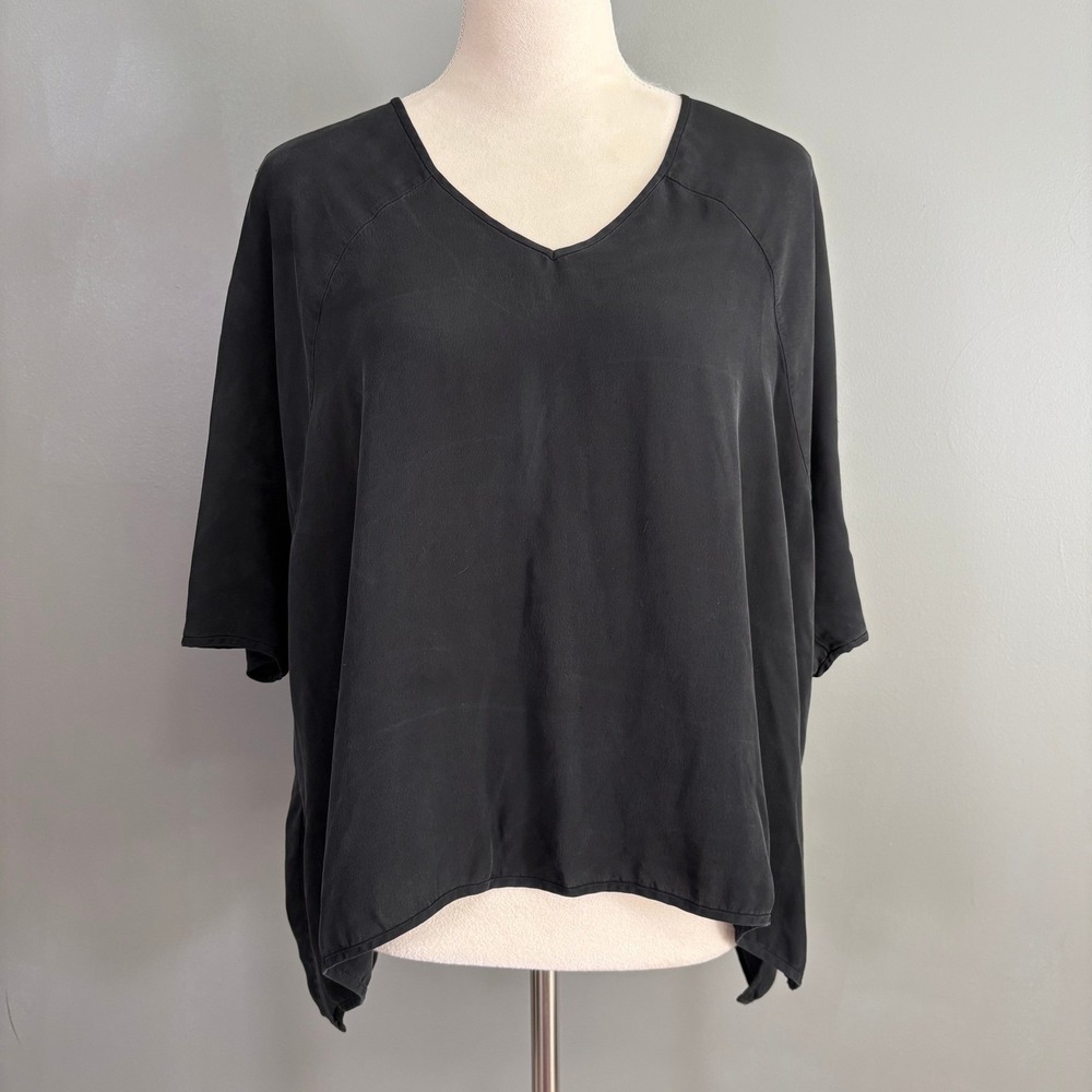 Diane von‎ Furstenberg DVF Black Silk V Neck Top S Boho Boxy Quiet Luxury Casual